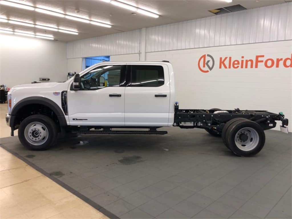 New 2025 Ford F-550 Chassis  Truck Crew Cab