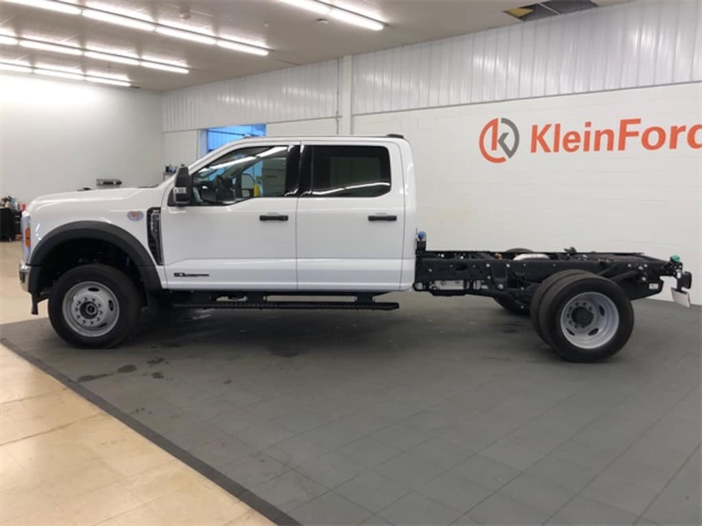 New 2025 Ford F-550 Chassis  Truck Crew Cab