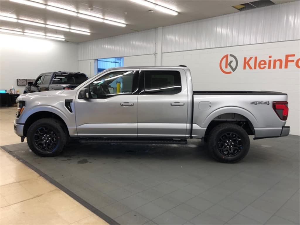 New 2025 Ford F-150 XLT Truck SuperCrew Cab