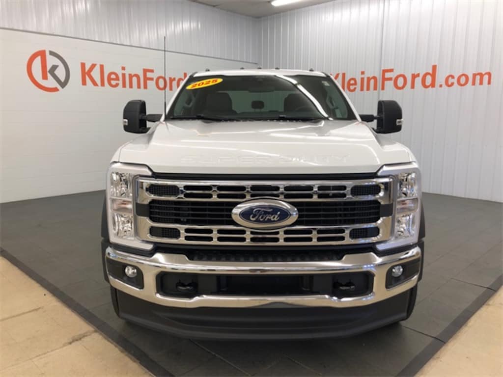 New 2025 Ford F-550 Chassis  Truck Crew Cab