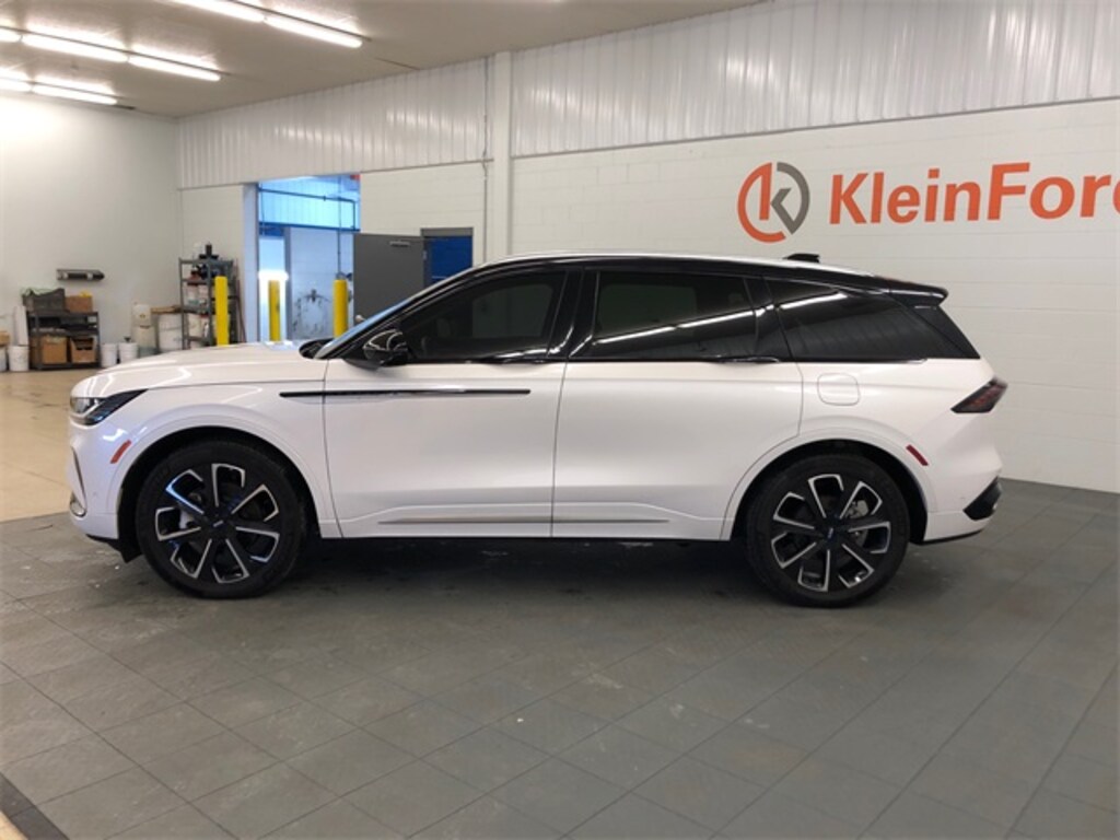 Used 2024 Lincoln Nautilus Reserve SUV