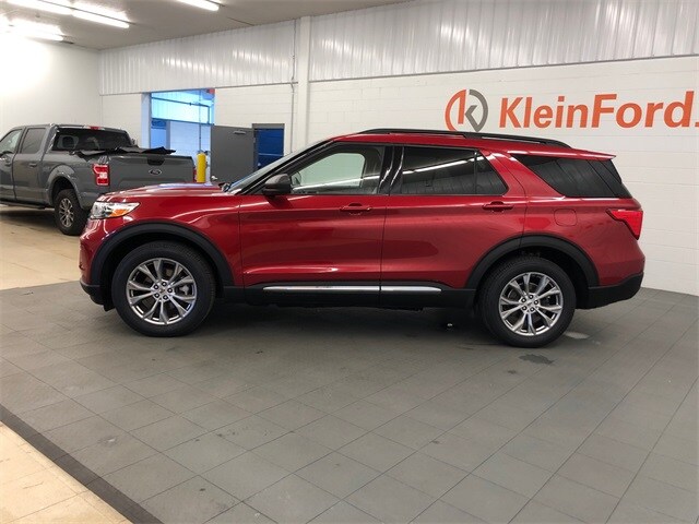 2022 Ford Explorer XLT photo 3
