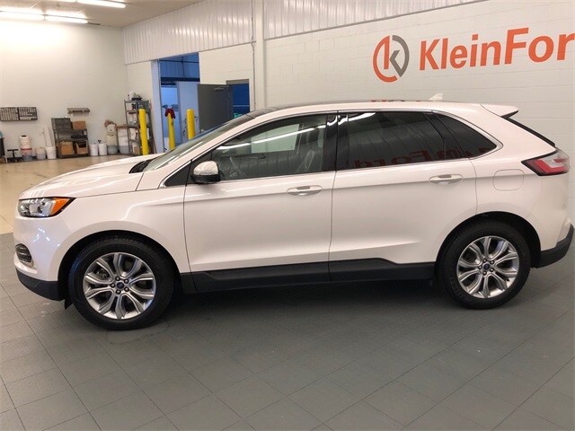 2019 Ford Edge Titanium photo 3
