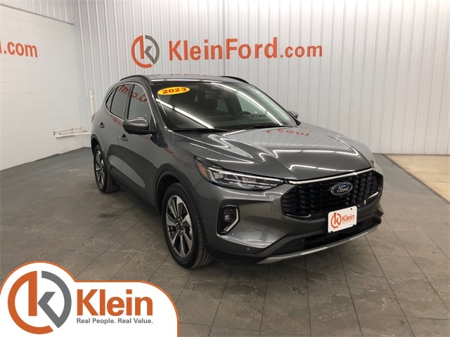 2023 Ford Escape Platinum's photo