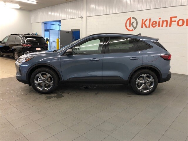 2025 Ford Escape ST-Line photo 4