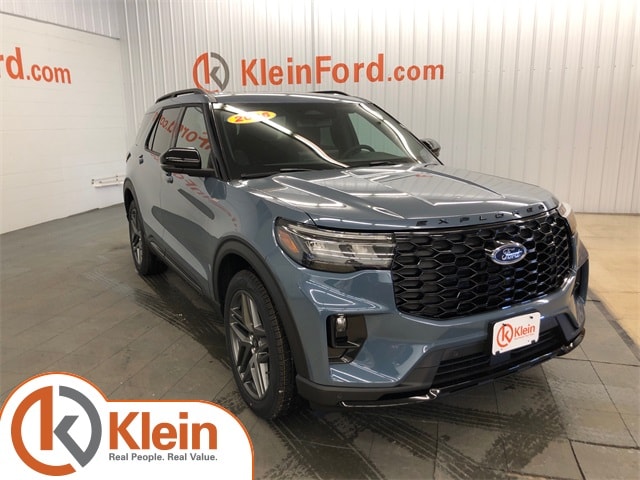 2026 Ford Explorer ST-LINE's photo