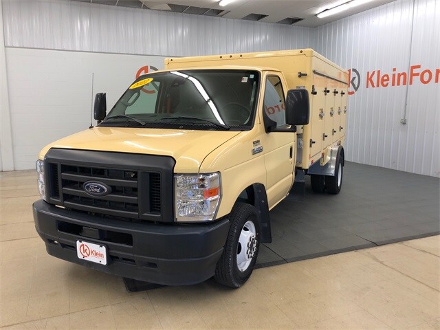 2022 Ford E-450 Cutaway photo 3