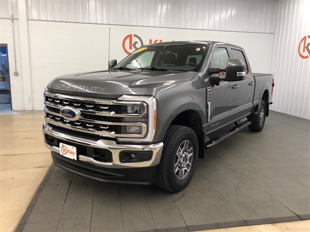 2023 Ford F-250 Lariat photo 3