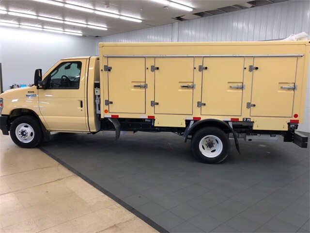 2022 Ford E-450 Cutaway photo 4