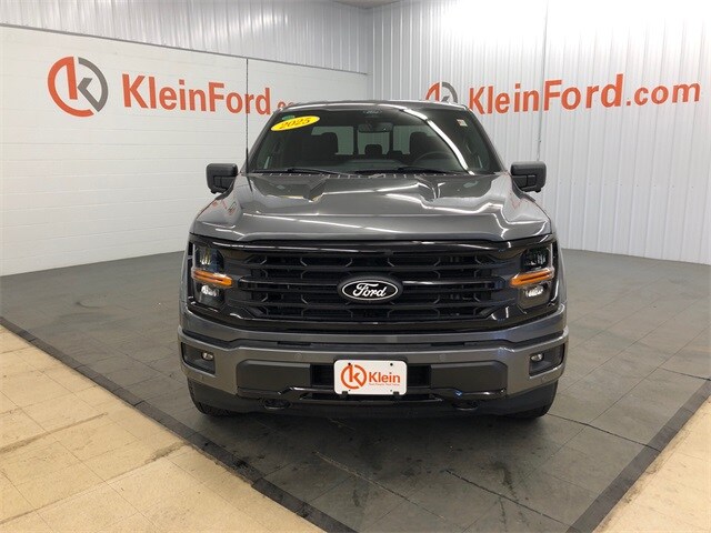 2025 Ford F-150 XLT photo 2