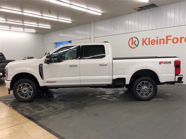 2025 Ford F-250 Platinum photo 4