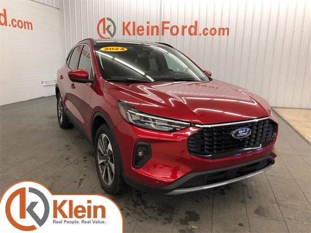 2024 Ford Escape Platinum's photo