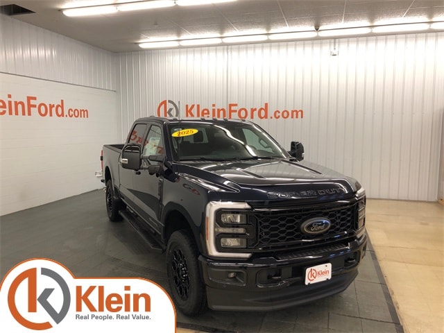 2025 Ford F-250 Truck Crew Cab 