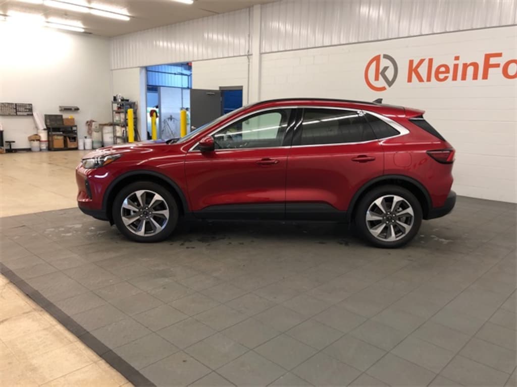 Used 2024 Ford Escape Platinum Roof/Tech Package SUV