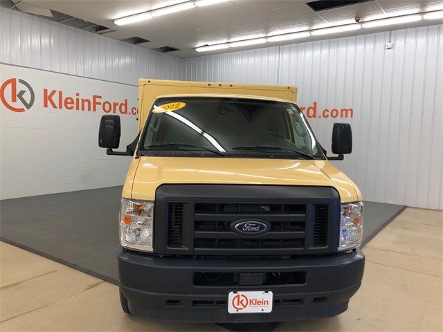 2022 Ford E-450 Cutaway photo 2