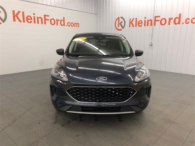 Used 2022 Ford Escape SE with VIN 1FMCU9G68NUA26826 for sale in Winneconne, WI