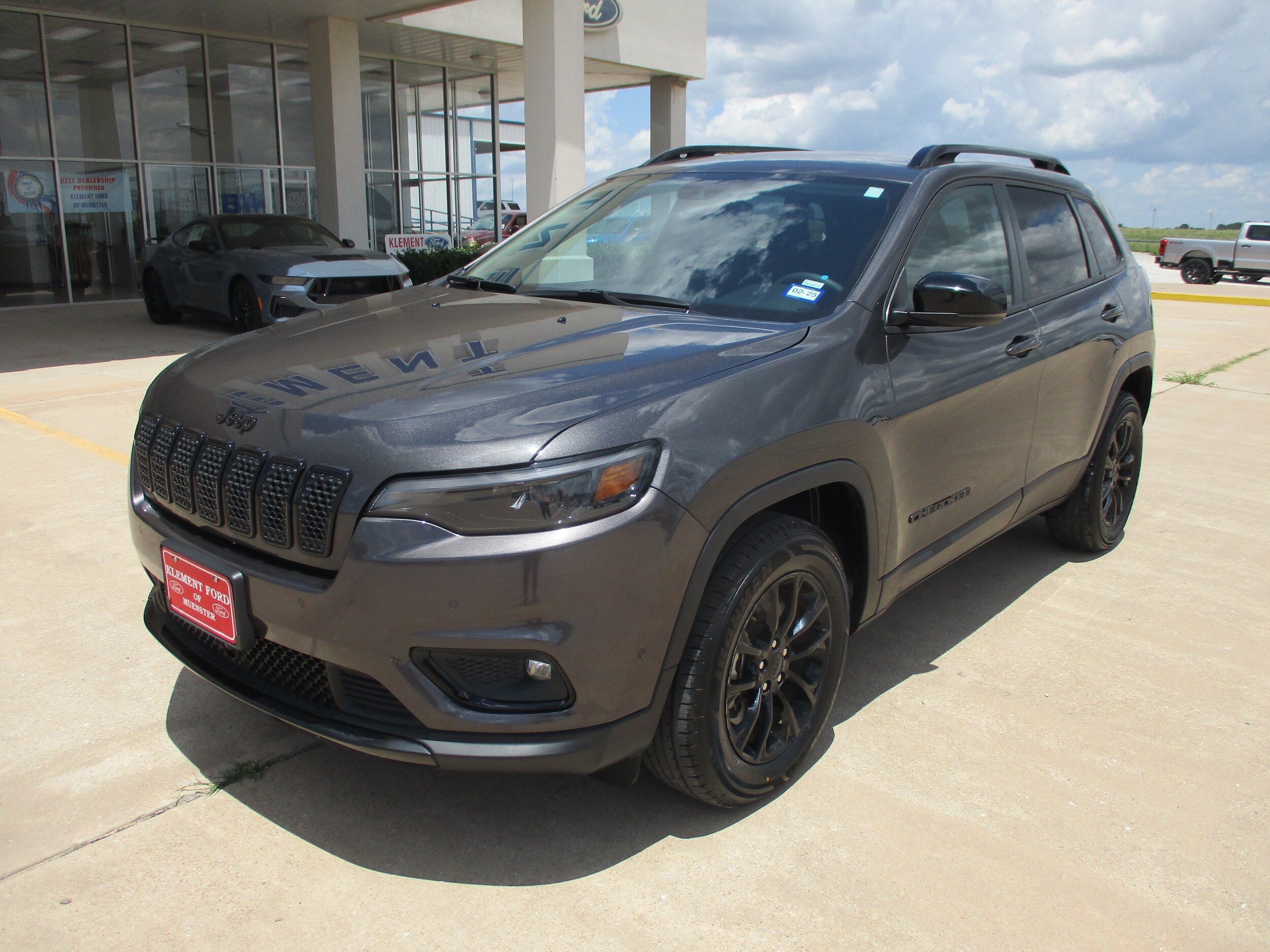 Used 2023 Jeep Cherokee Altitude Lux with VIN 1C4PJMMB2PD111179 for sale in Muenster, TX