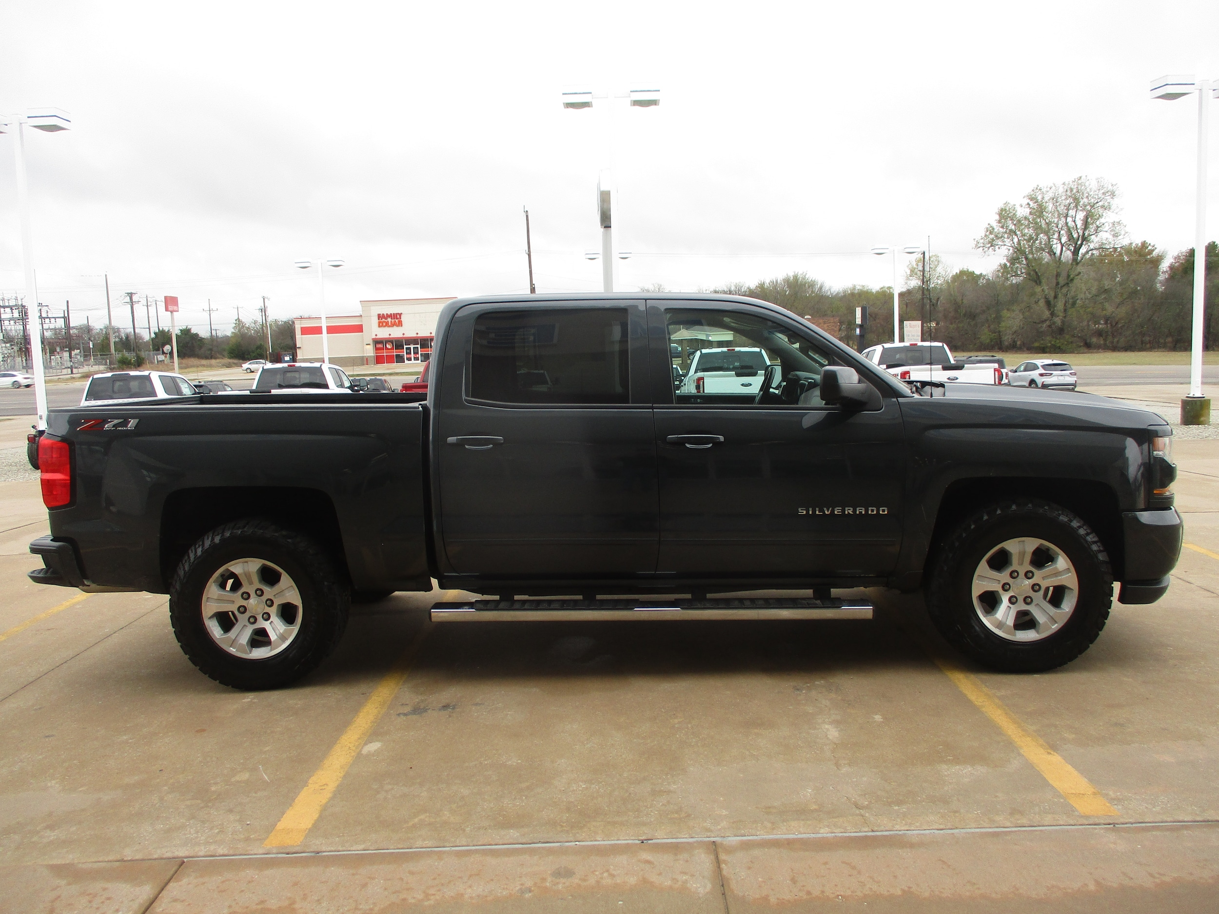 2018 Chevrolet Silverado 1500 LT Z71 - Photo 8