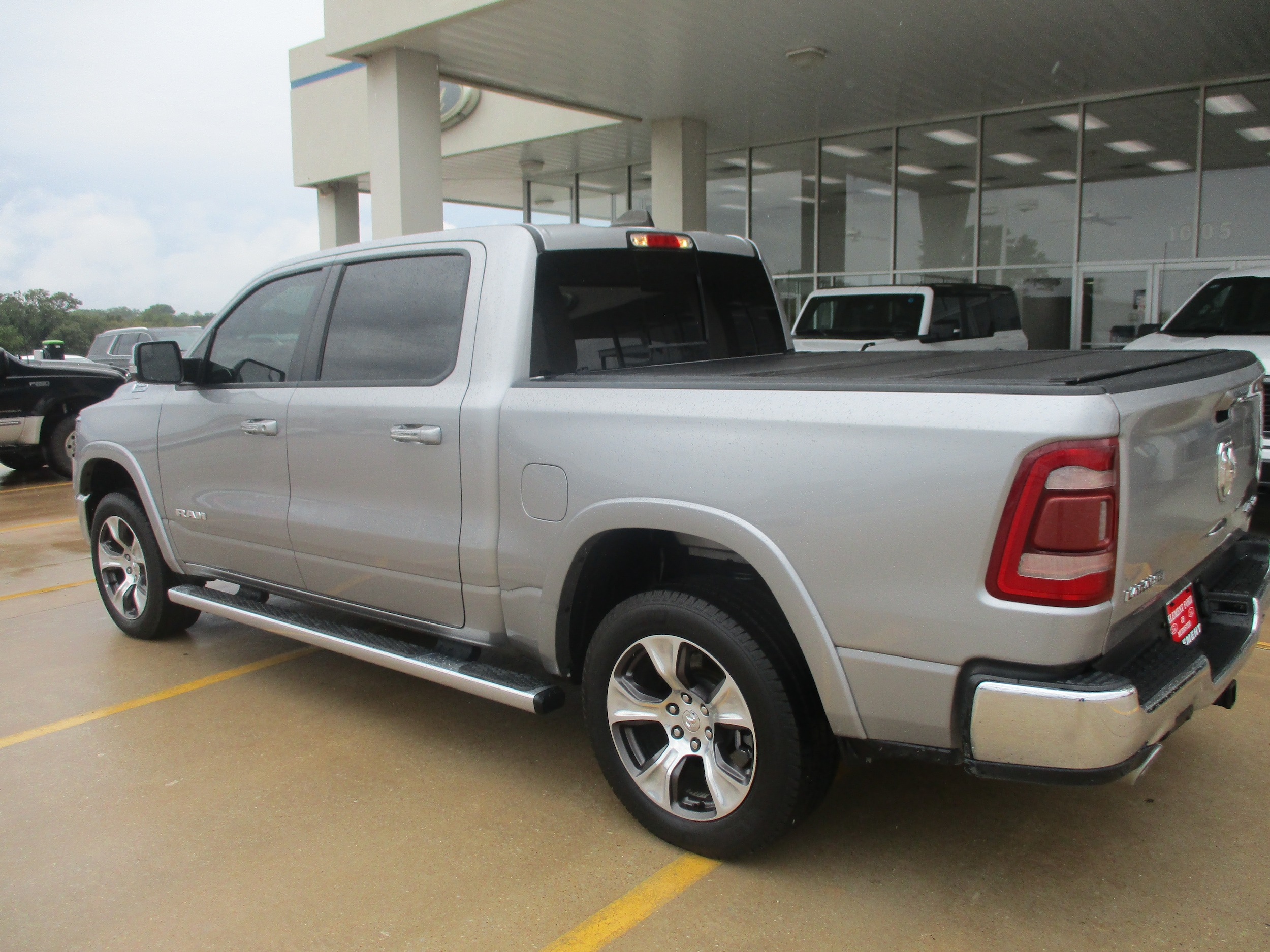 Used 2019 RAM Ram 1500 Pickup Laramie with VIN 1C6SRFJTXKN512212 for sale in Muenster, TX