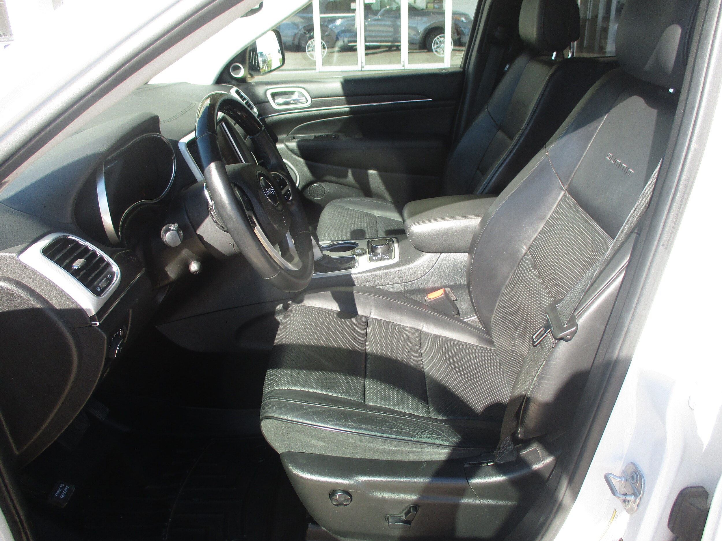 2018 Jeep Grand Cherokee Summit photo 3