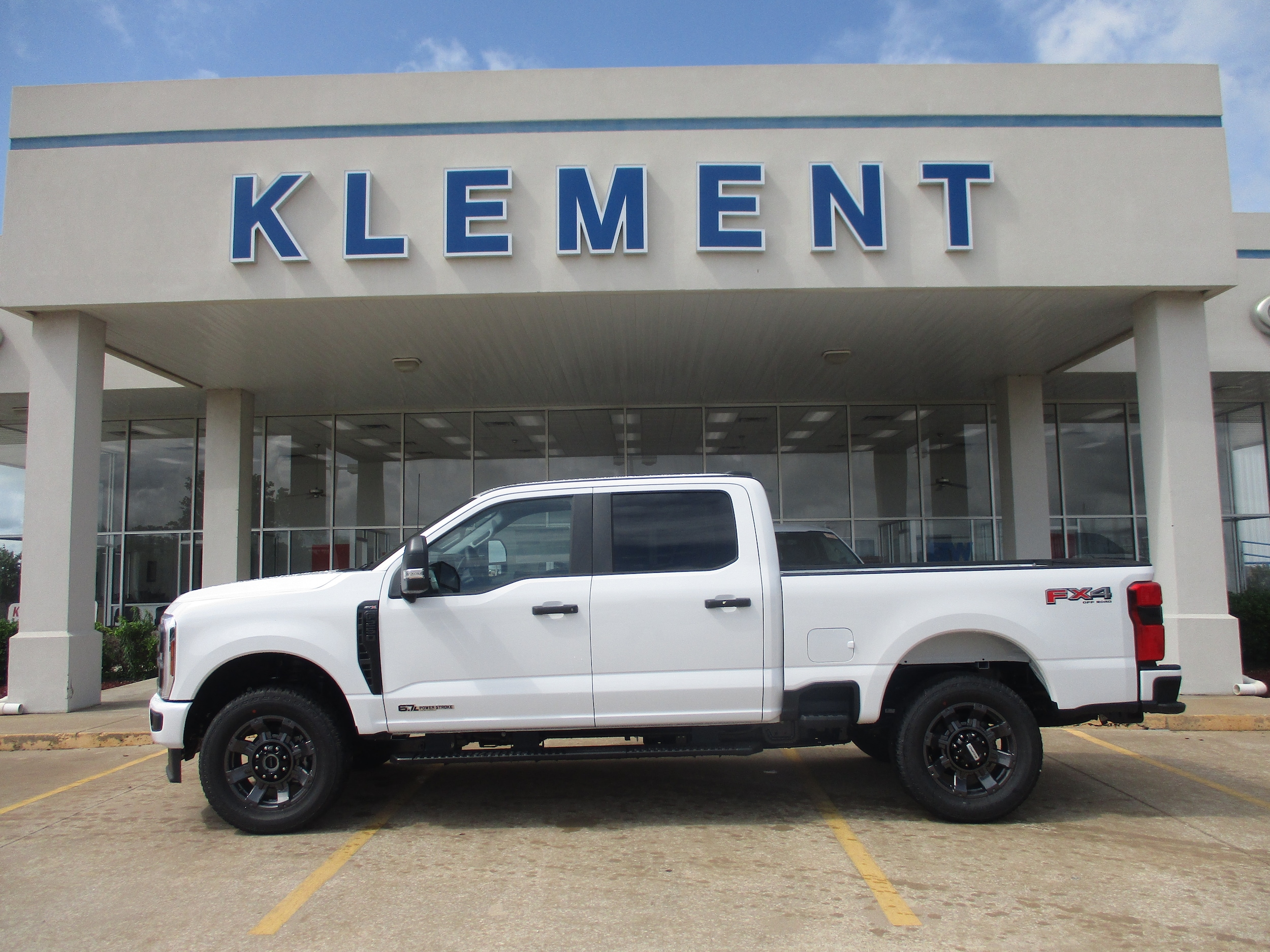 2025 Ford F-250 Super Duty XL's photo