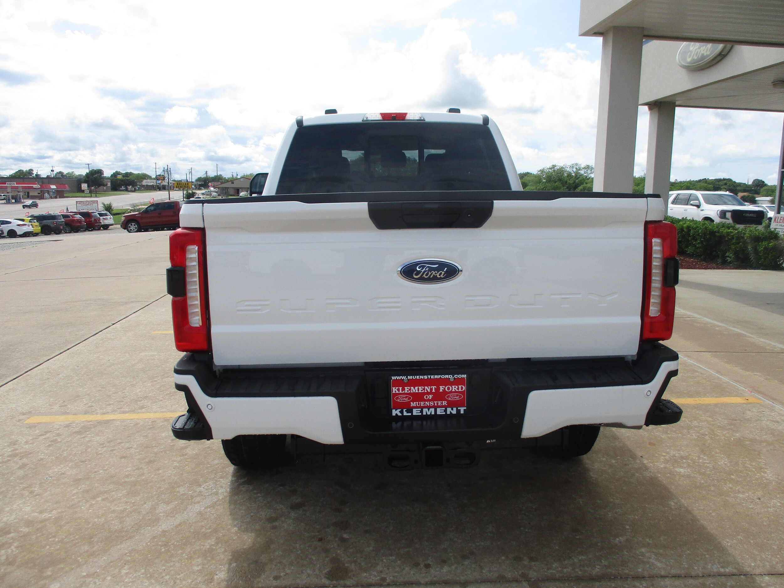 2025 Ford F-250 photo 3