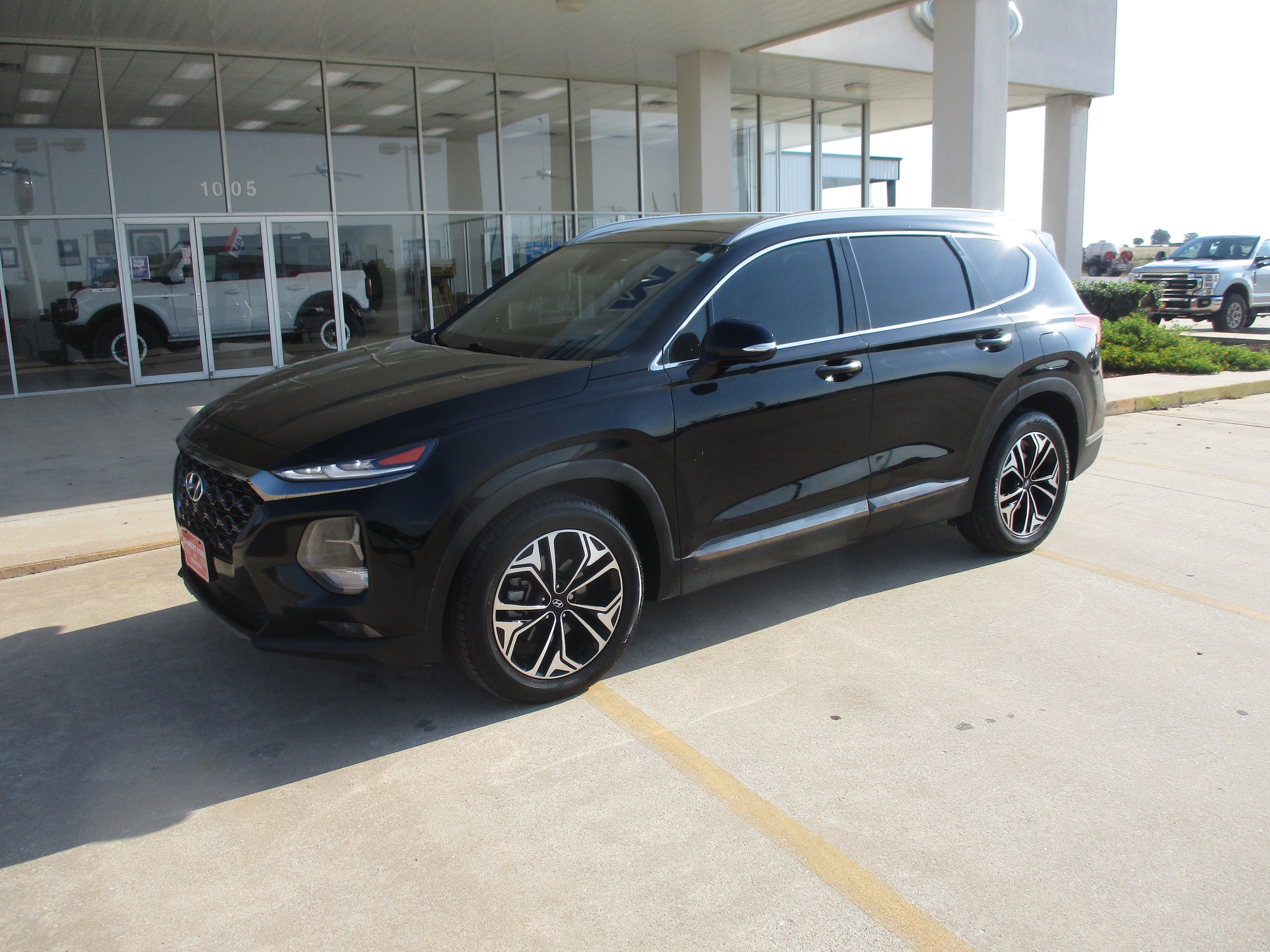 Used 2019 Hyundai Santa Fe Ultimate with VIN 5NMS53AA2KH040425 for sale in Muenster, TX