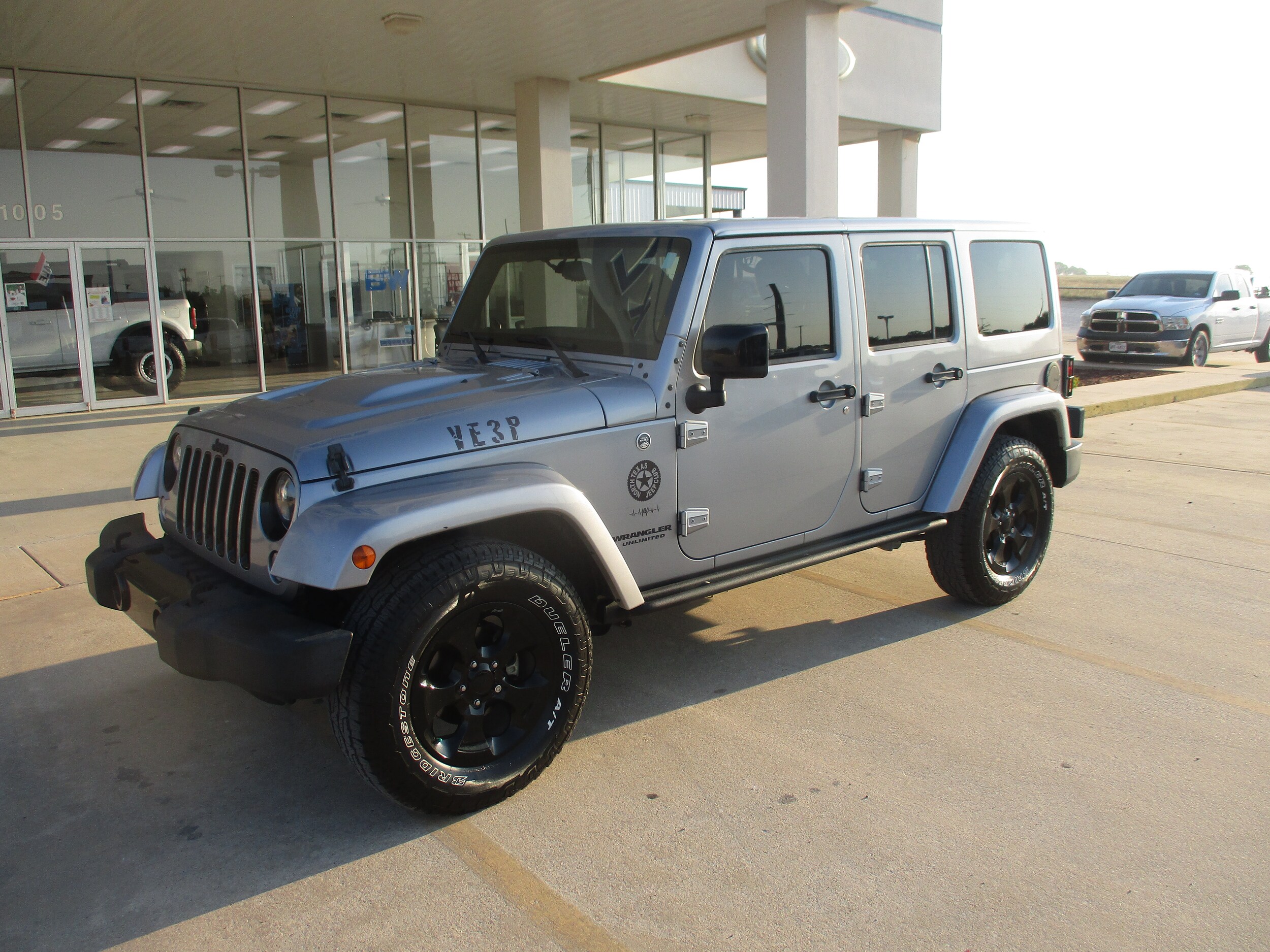 2015 Jeep Wrangler Unlimited Altitude photo 2