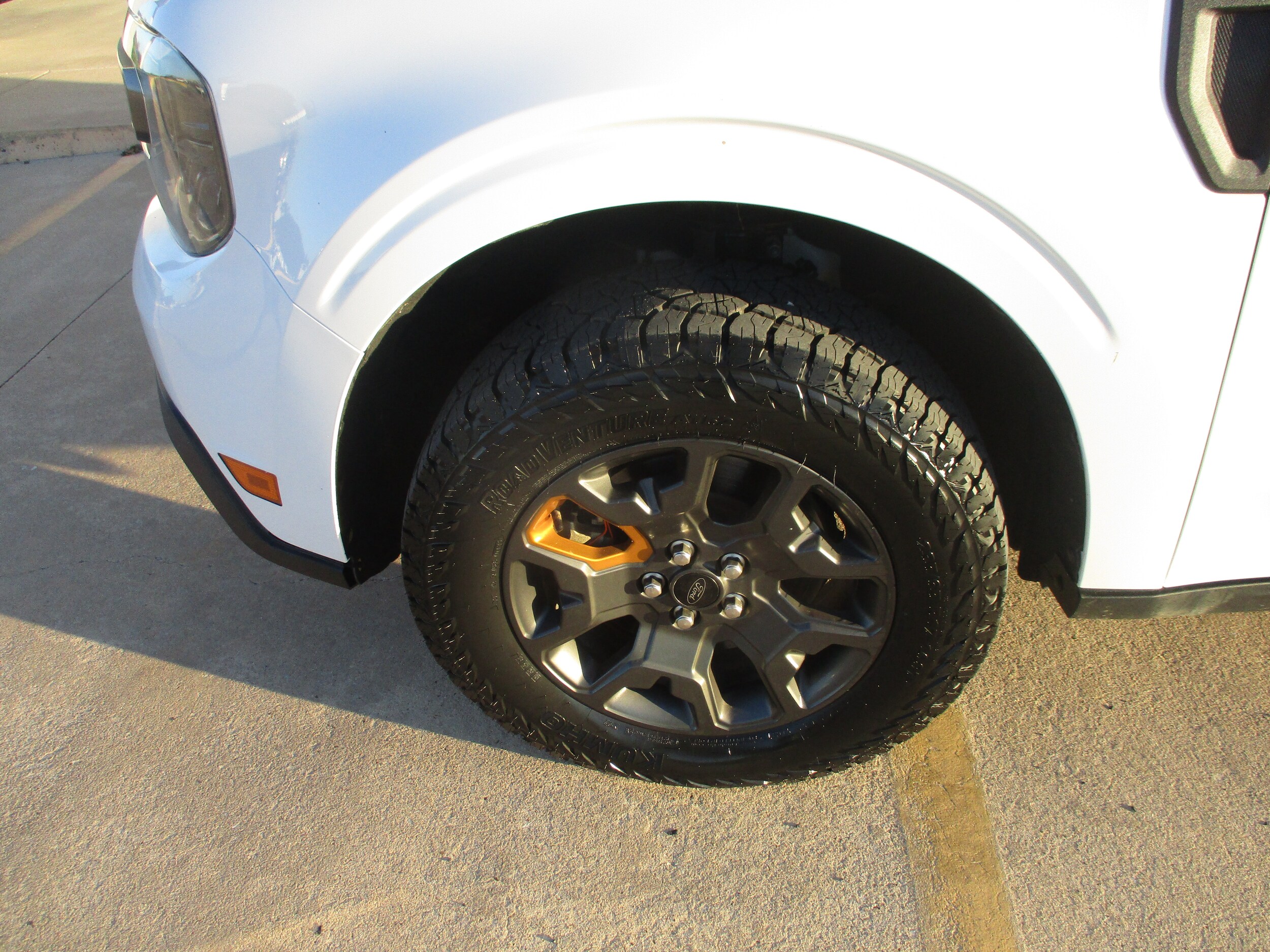 2024 Ford Maverick XLT Tremor photo 2