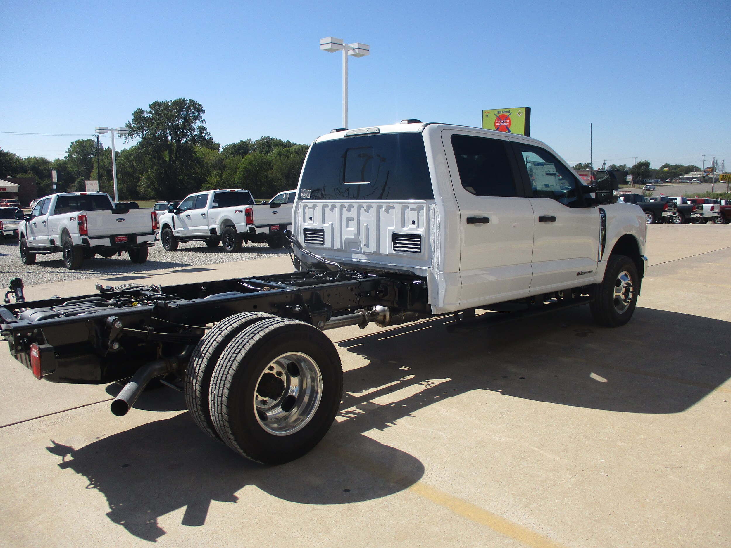 2026 Ford F-350 photo 3