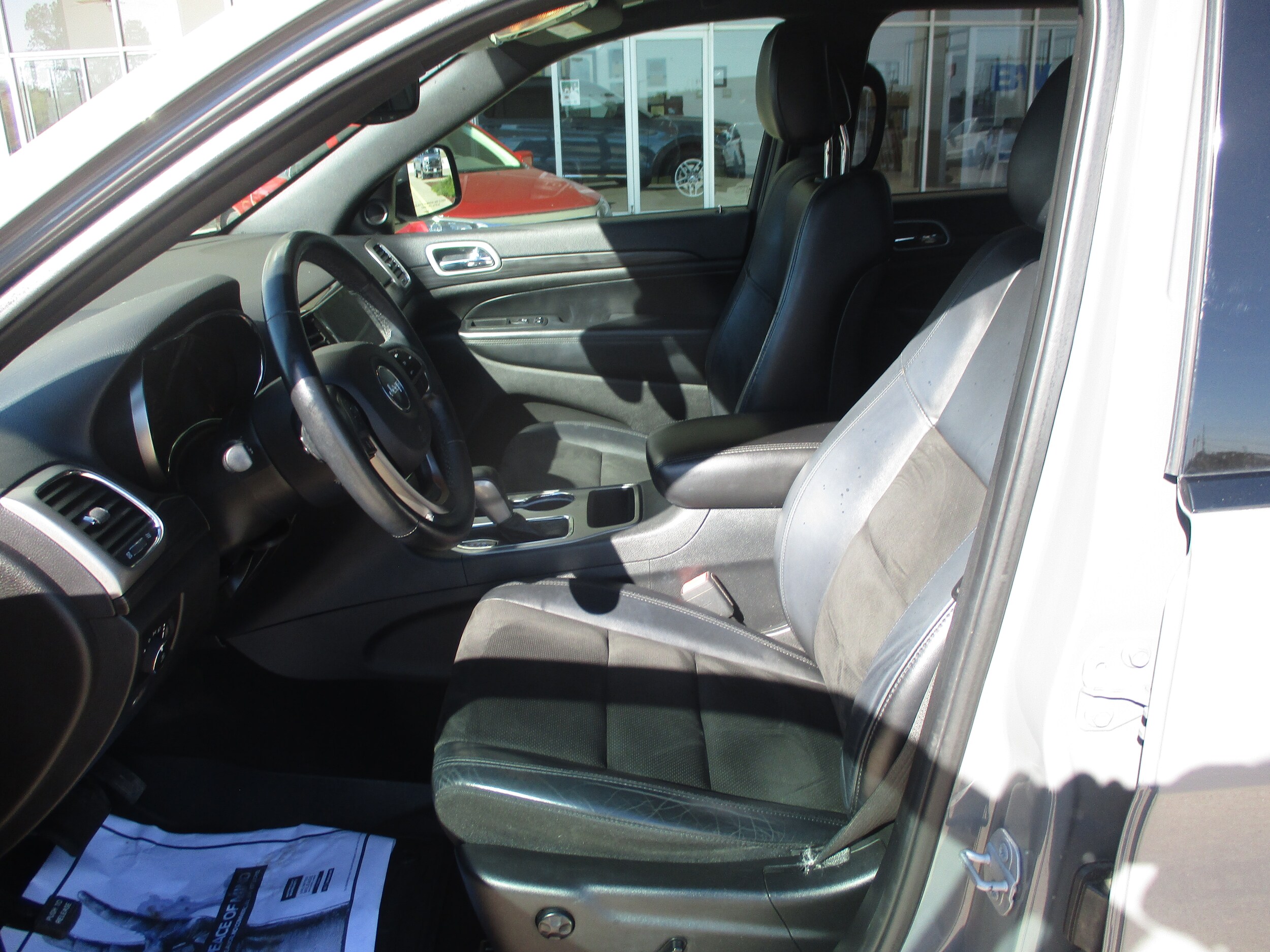 2019 Jeep Grand Cherokee Altitude photo 2