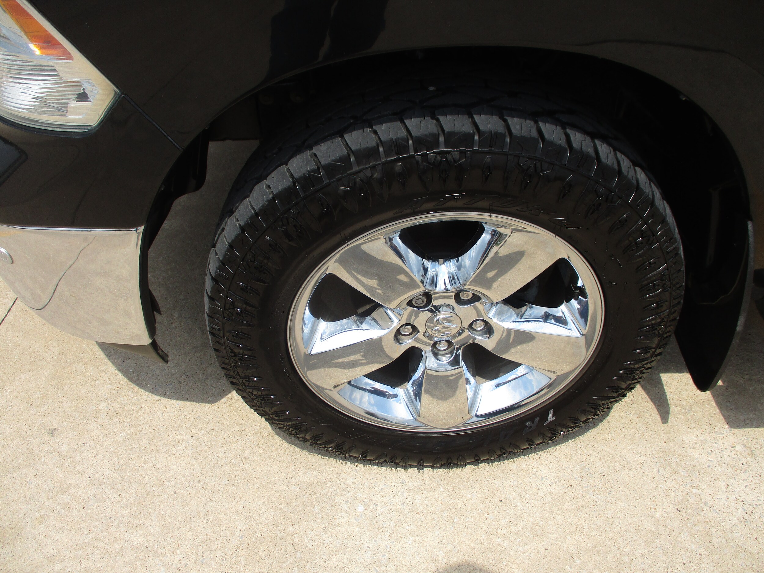 2019 Ram 1500 Classic Lone Star photo 3