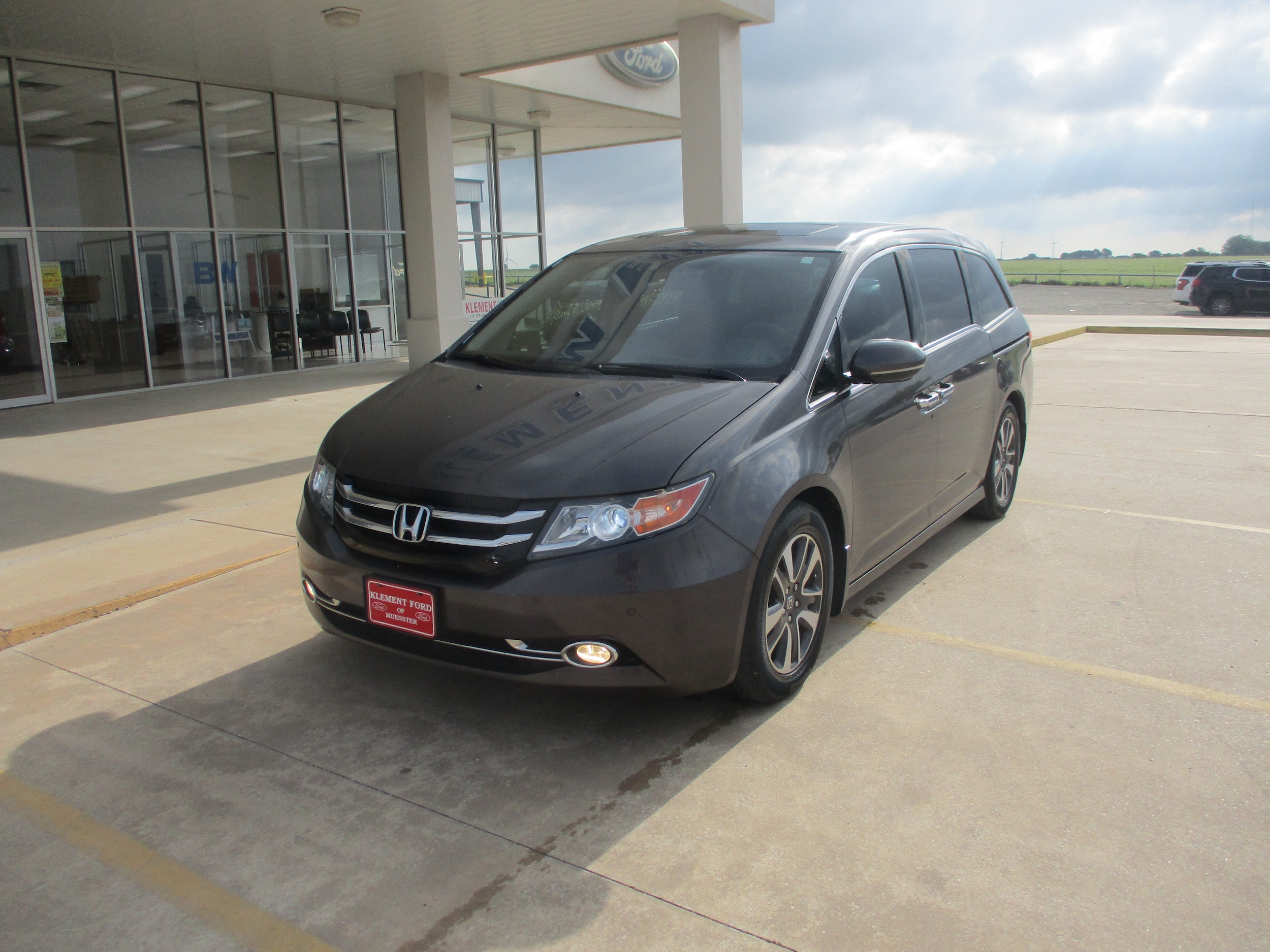 Used 2016 Honda Odyssey Touring Elite with VIN 5FNRL5H92GB132915 for sale in Muenster, TX
