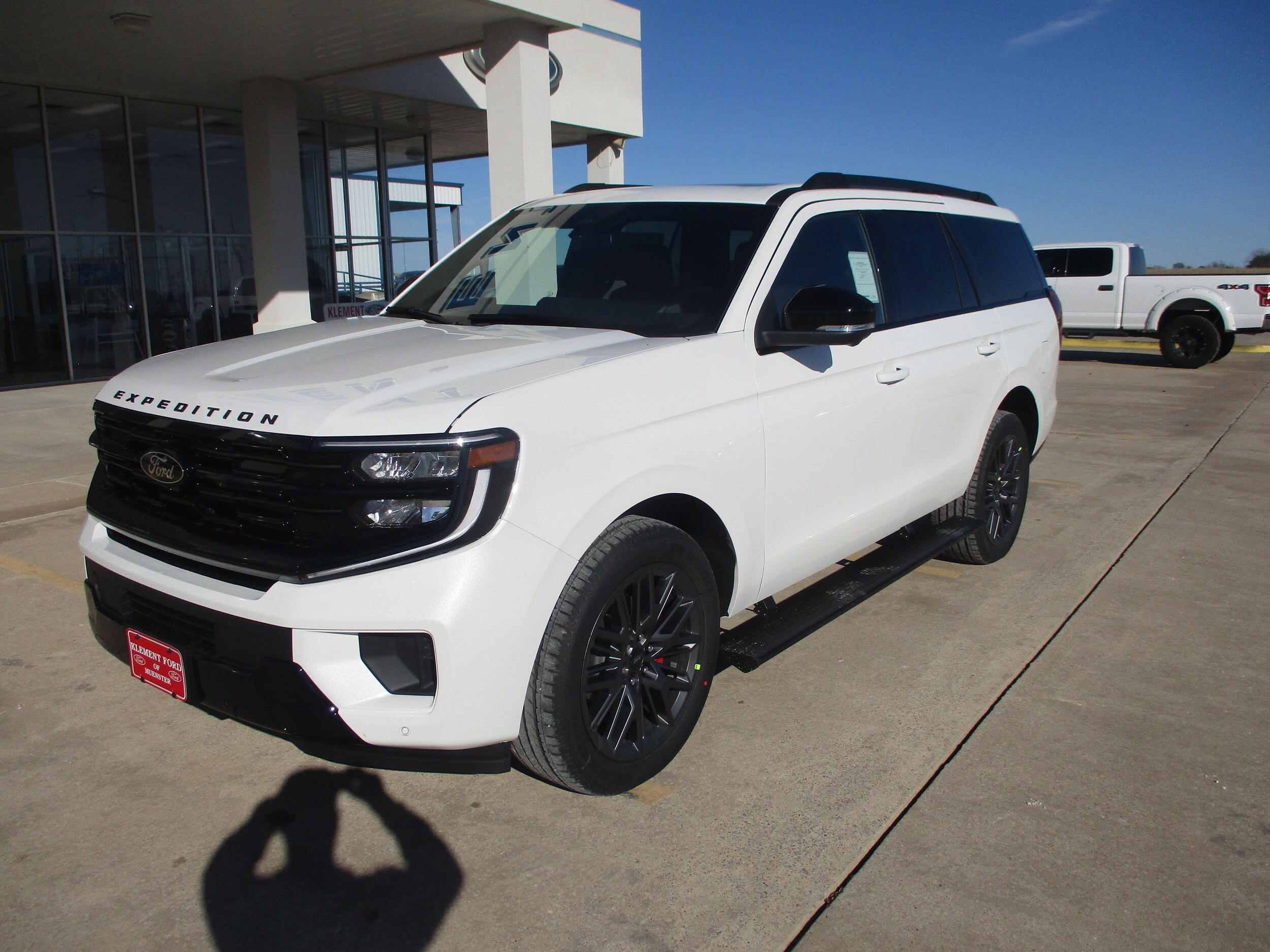 2025 Ford Expedition Platinum photo 2