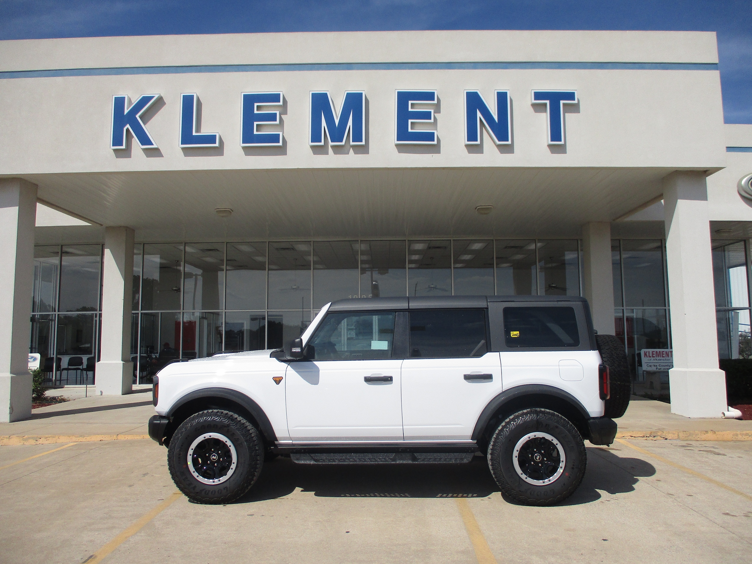 2025 Ford Bronco 4-Door Badlands's photo
