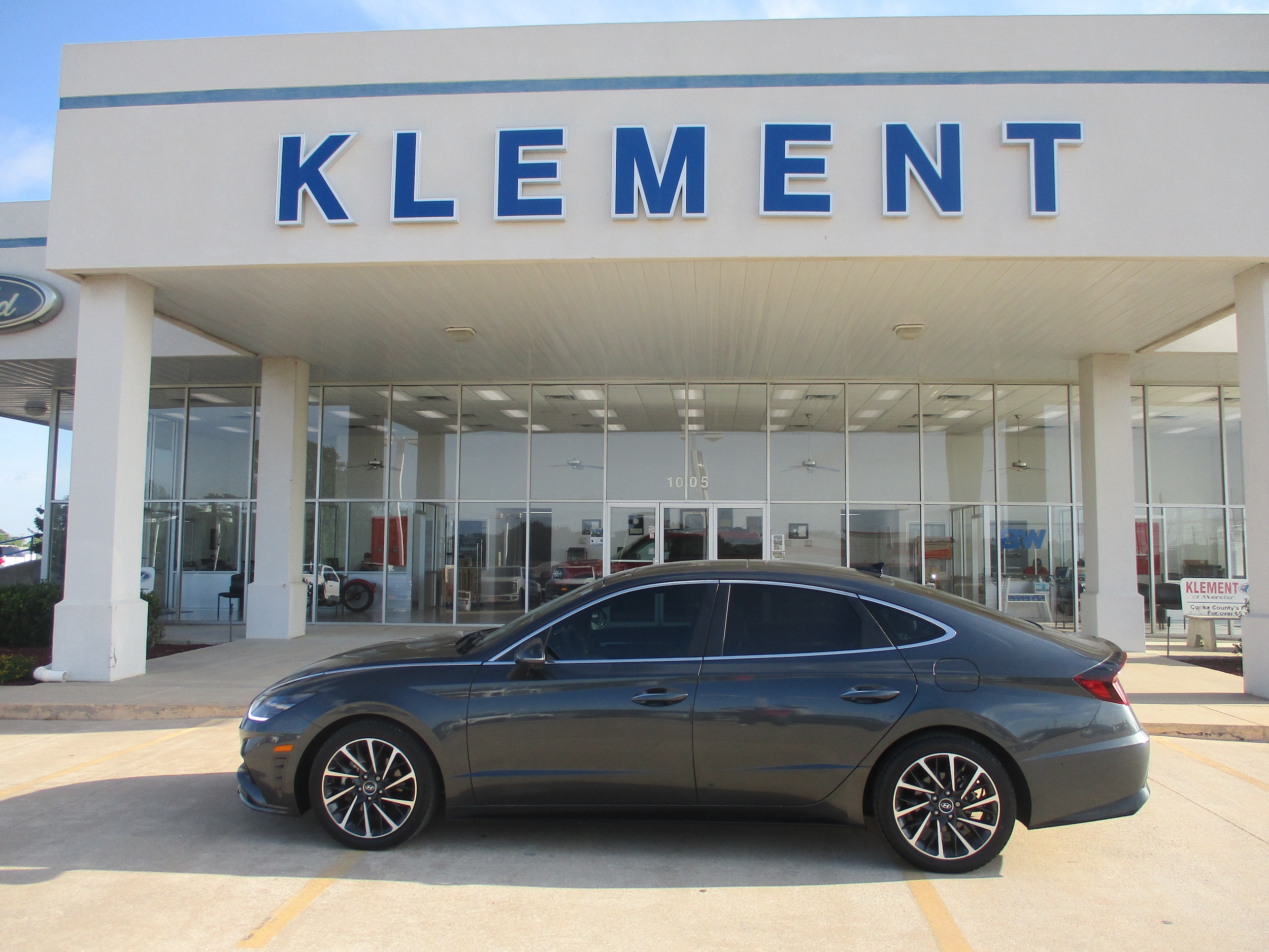 2022 Hyundai Sonata Limited 1.6T's photo