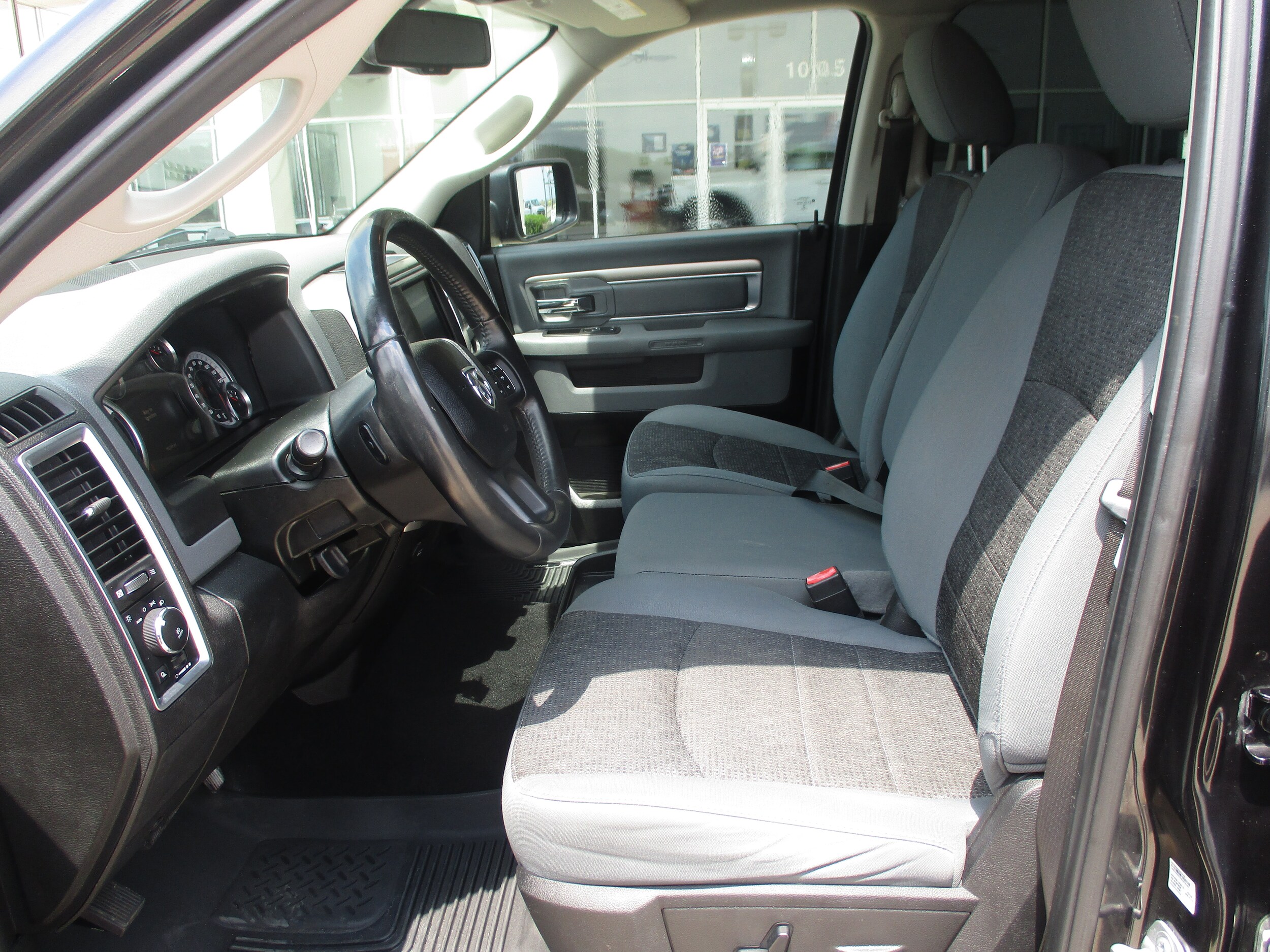 2019 Ram 1500 Classic Lone Star photo 4