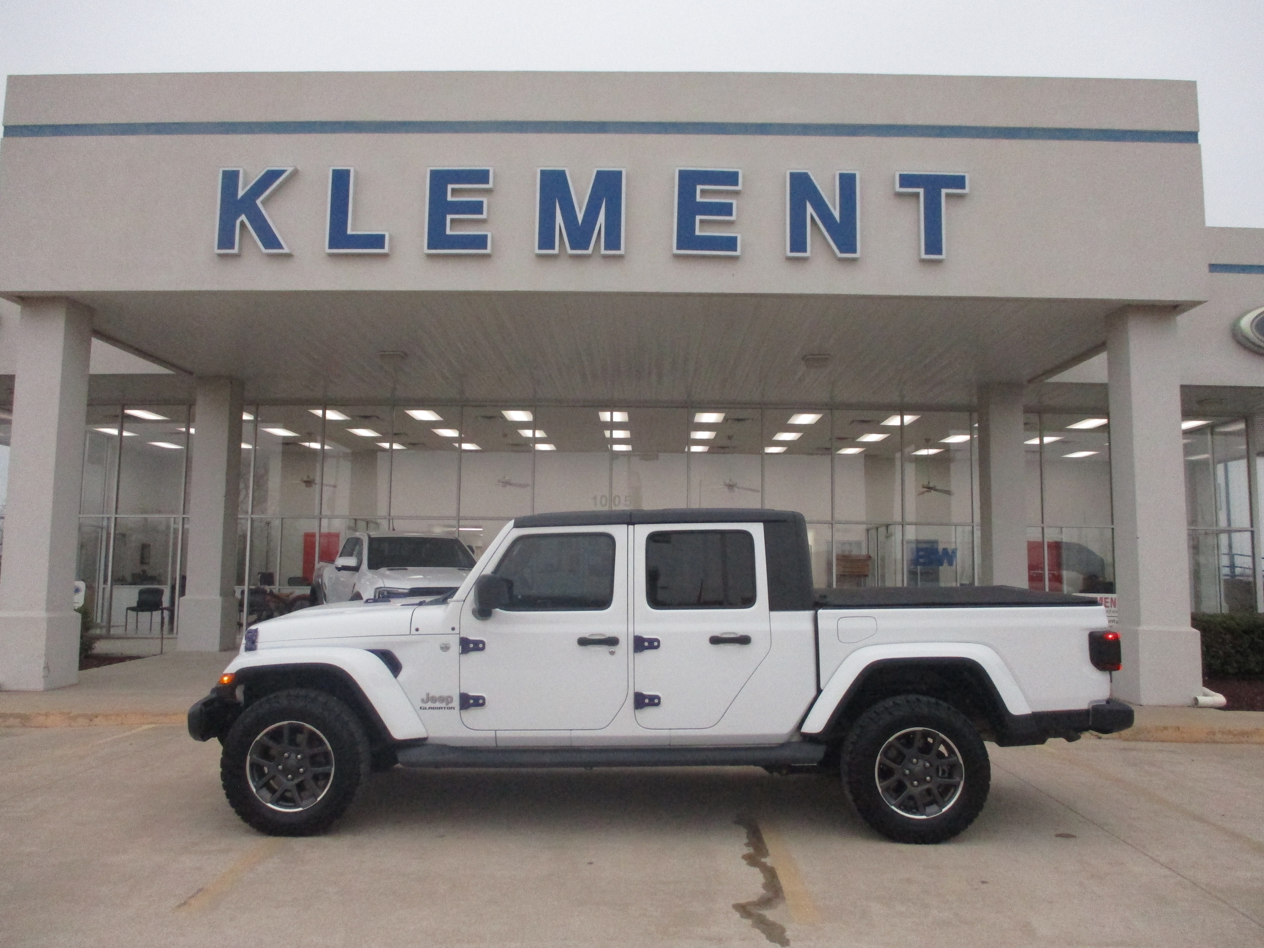 2020 Jeep Gladiator Overland's photo