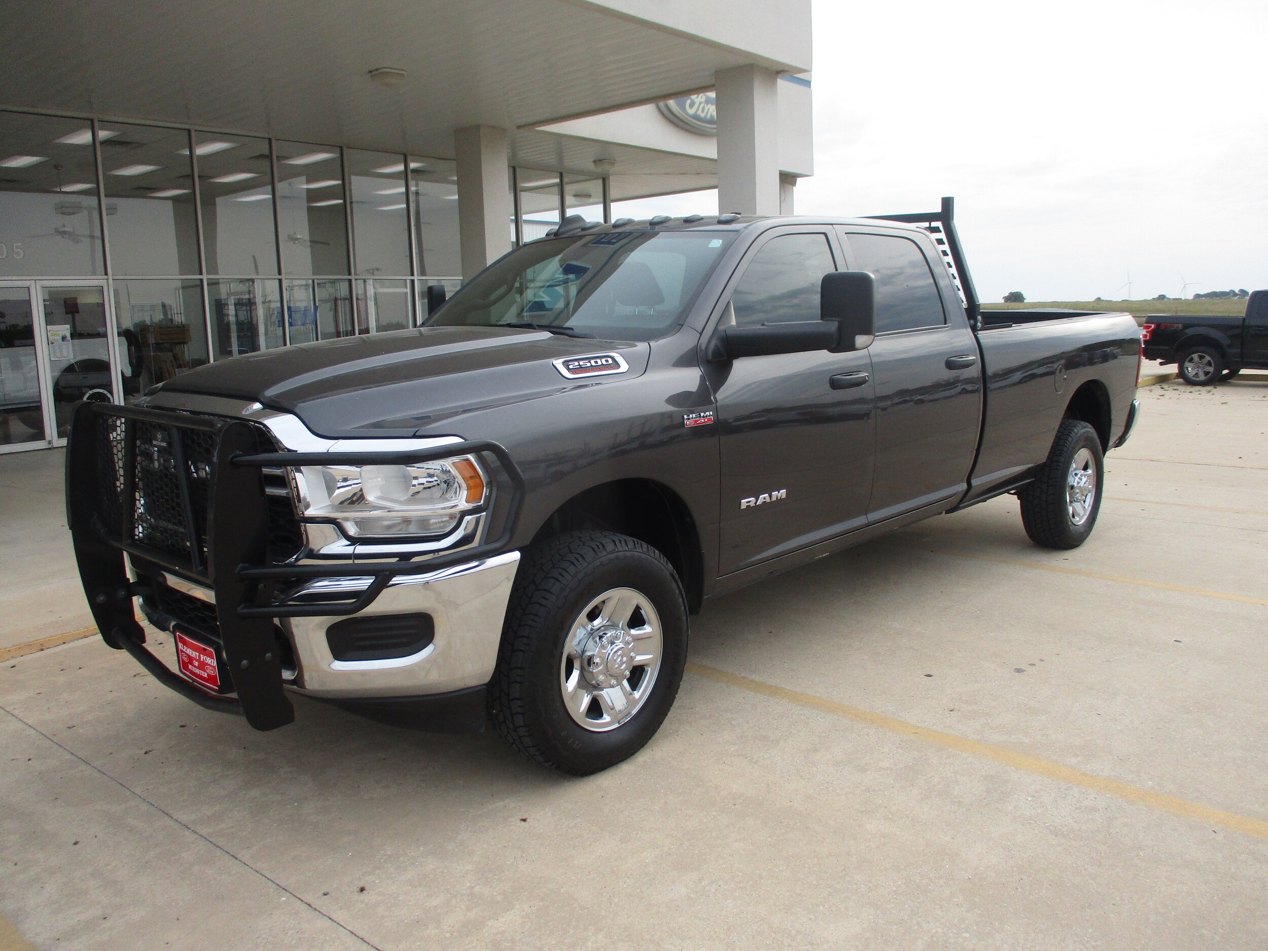 2022 Ram 2500 Tradesman photo 2