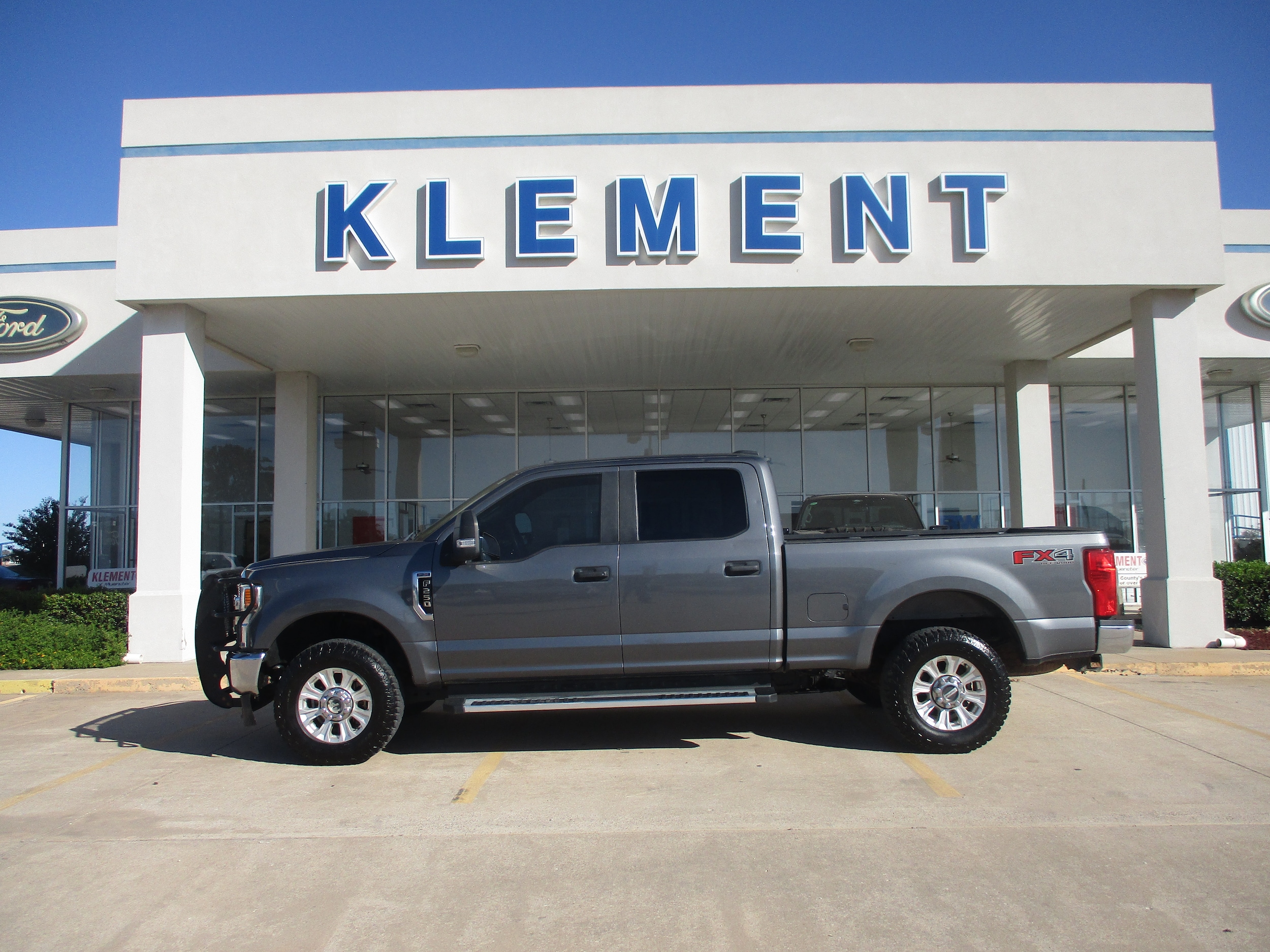 2022 Ford F-250 Super Duty XL's photo