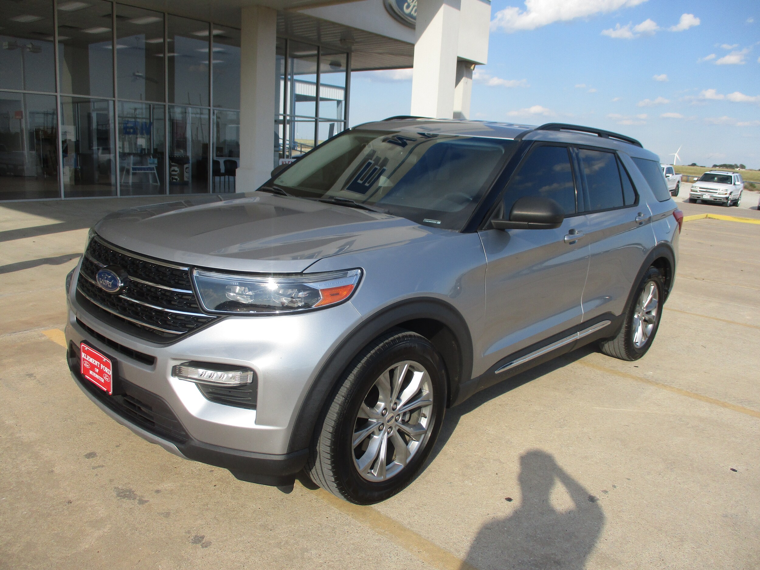 2020 Ford Explorer XLT photo 2