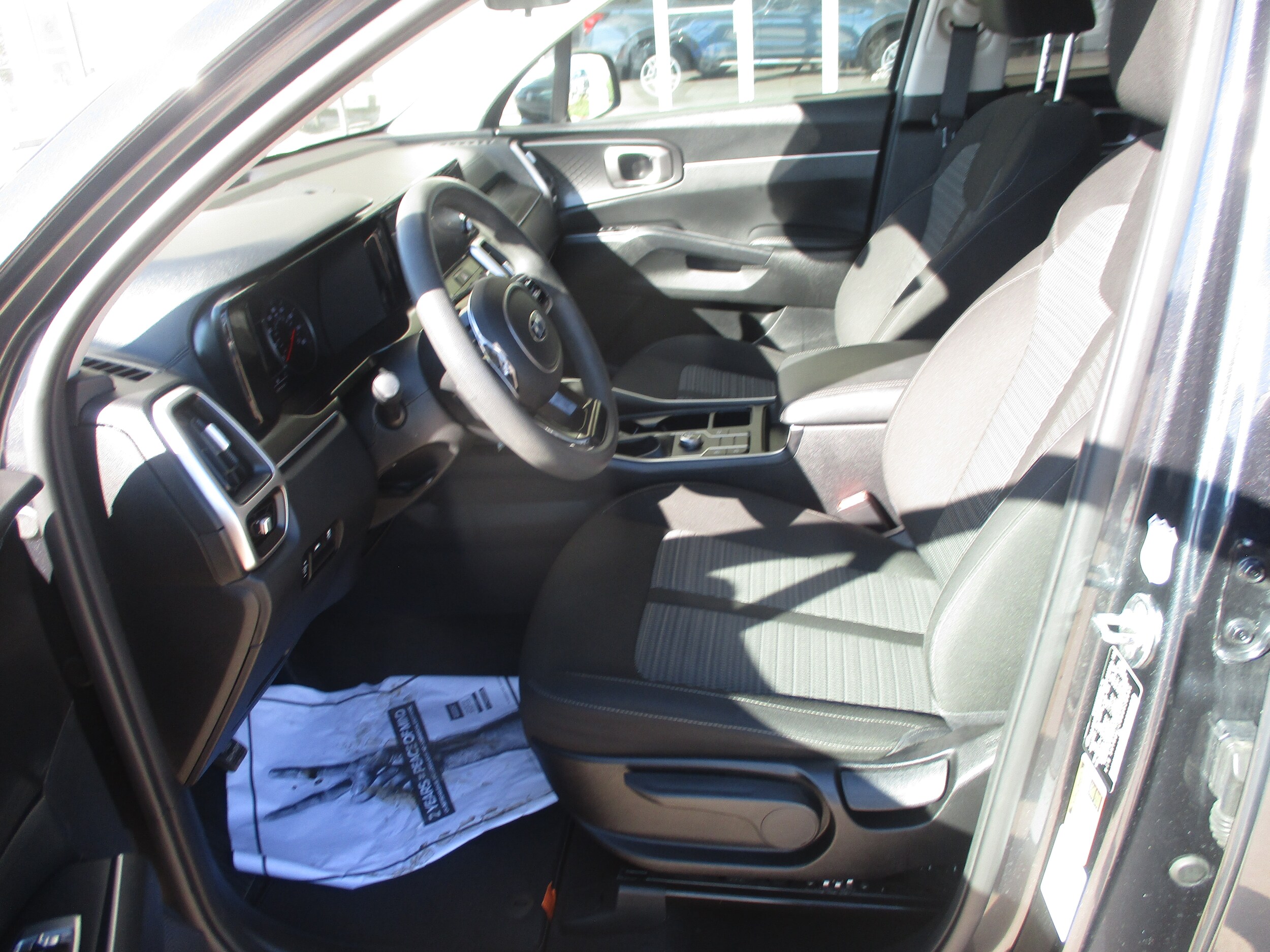 2021 Kia Sorento LX photo 3