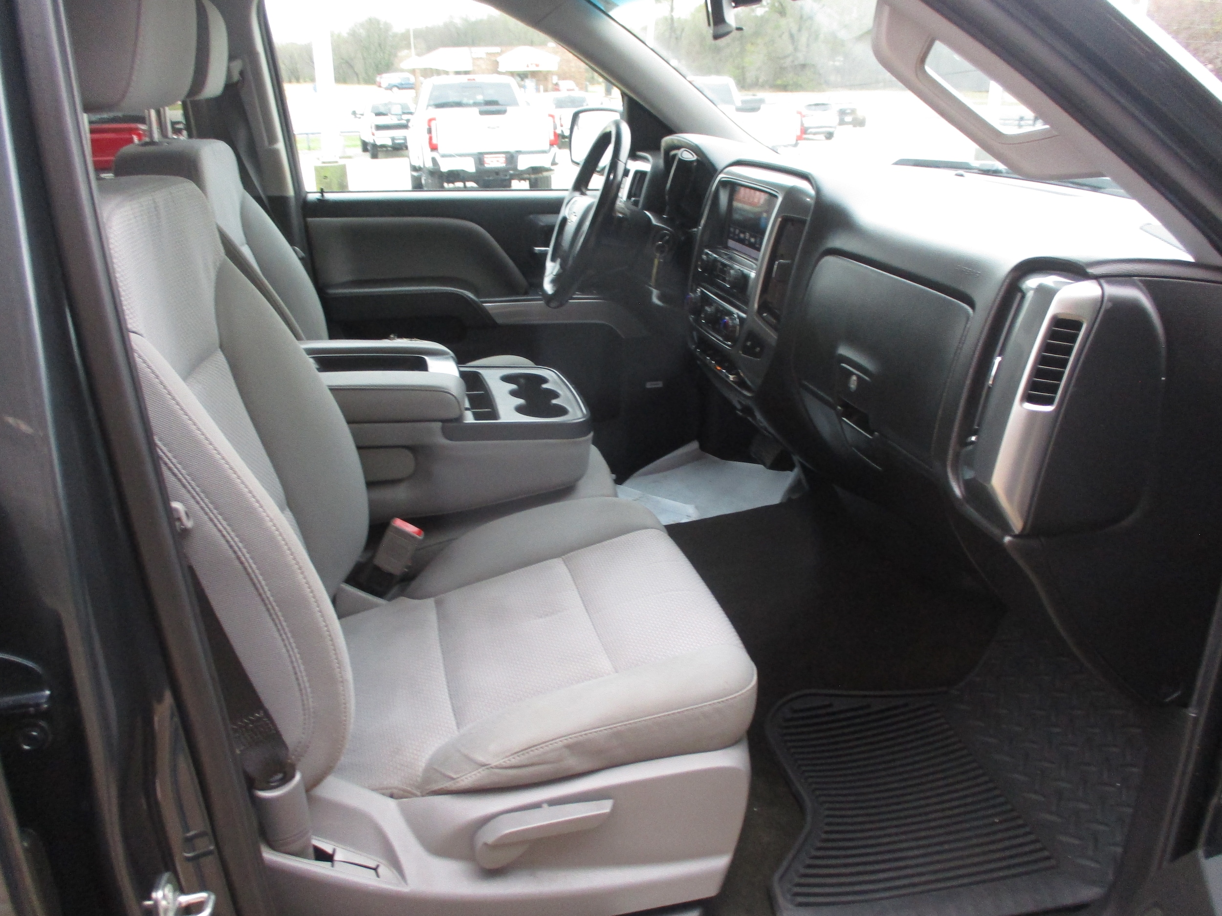 2018 Chevrolet Silverado 1500 LT Z71 - Photo 10