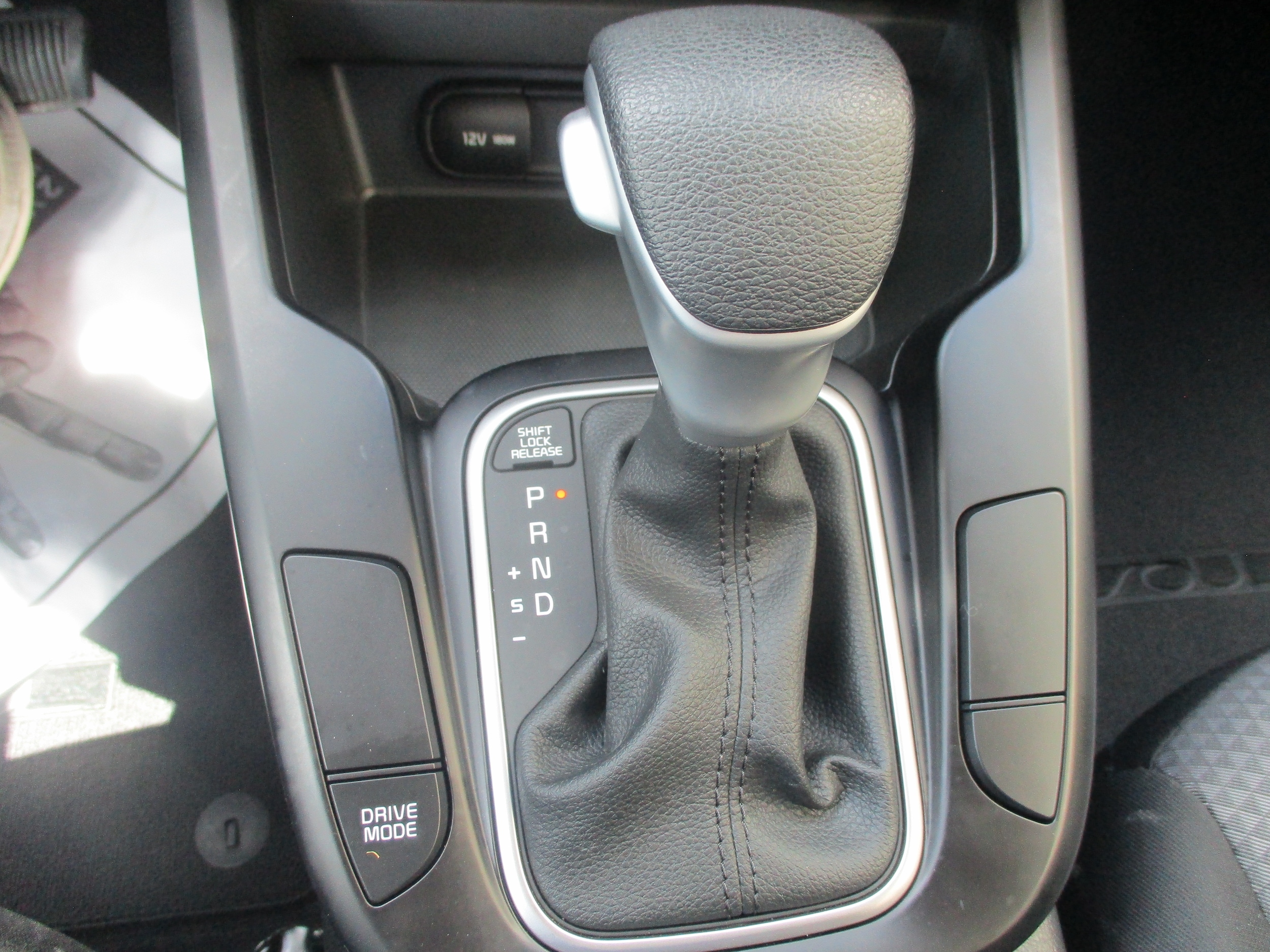 2023 Kia Soul LX - Photo 10