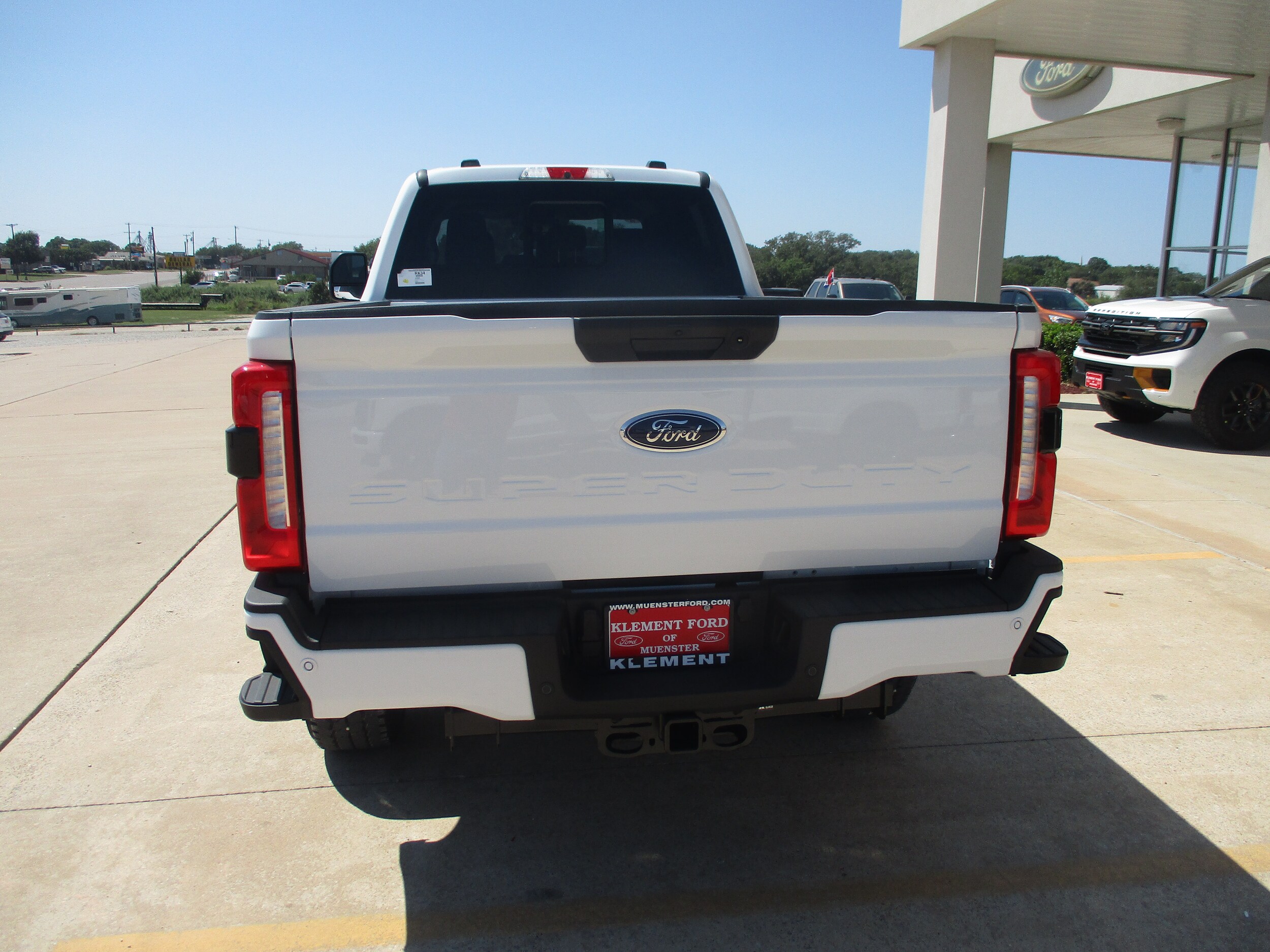 2026 Ford F-350 photo 2