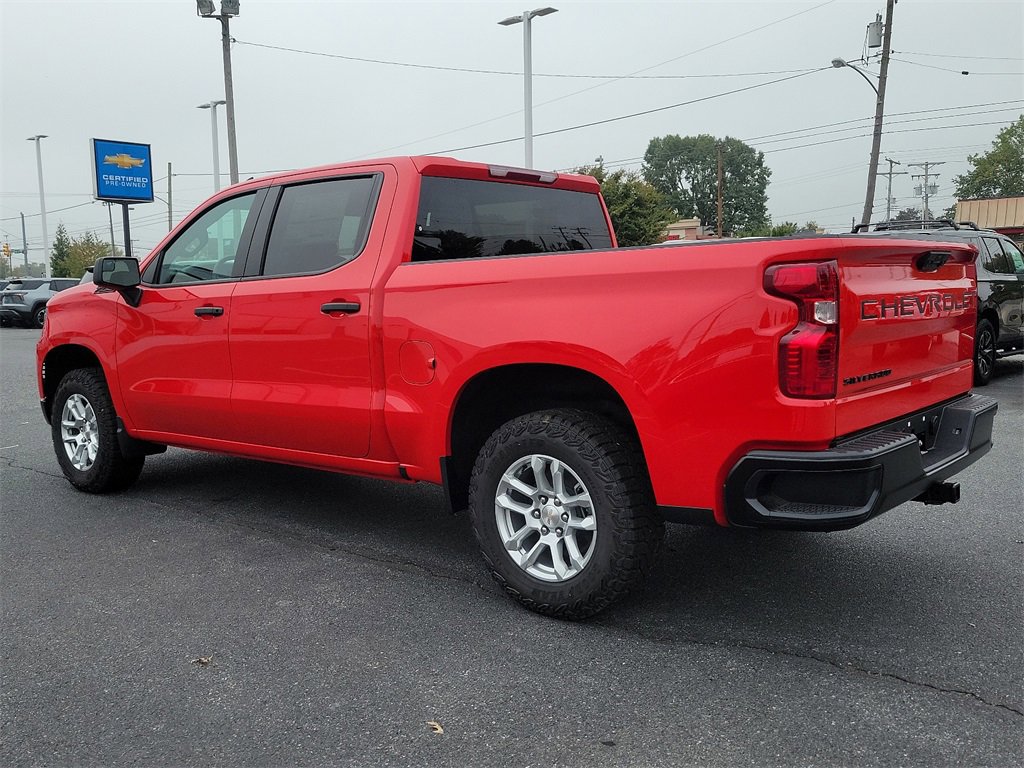 2024 Chevrolet Silverado 1500 photo 3