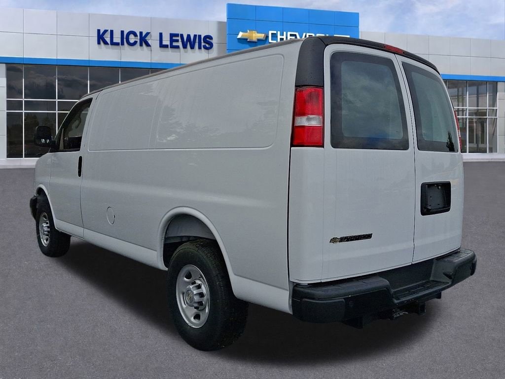New 2025 Chevrolet Express Cargo 3500 WT Van