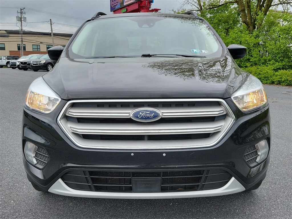 Used 2018 Ford Escape SE with VIN 1FMCU9GDXJUC62404 for sale in Palmyra, PA