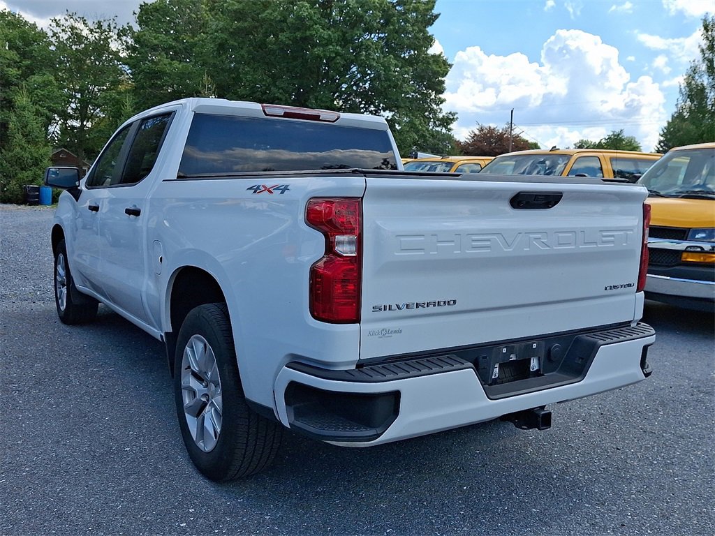 2023 Chevrolet Silverado 1500 Custom photo 4
