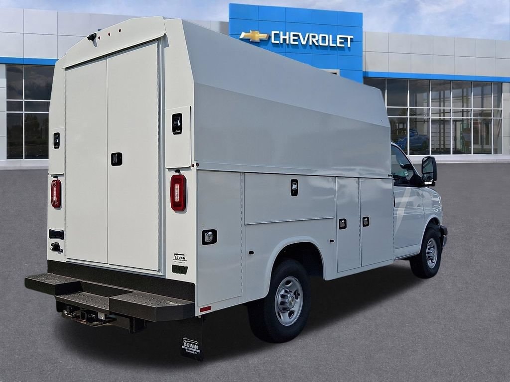 New 2026 Chevrolet Express Cutaway 3500 1WT Cutaway Van